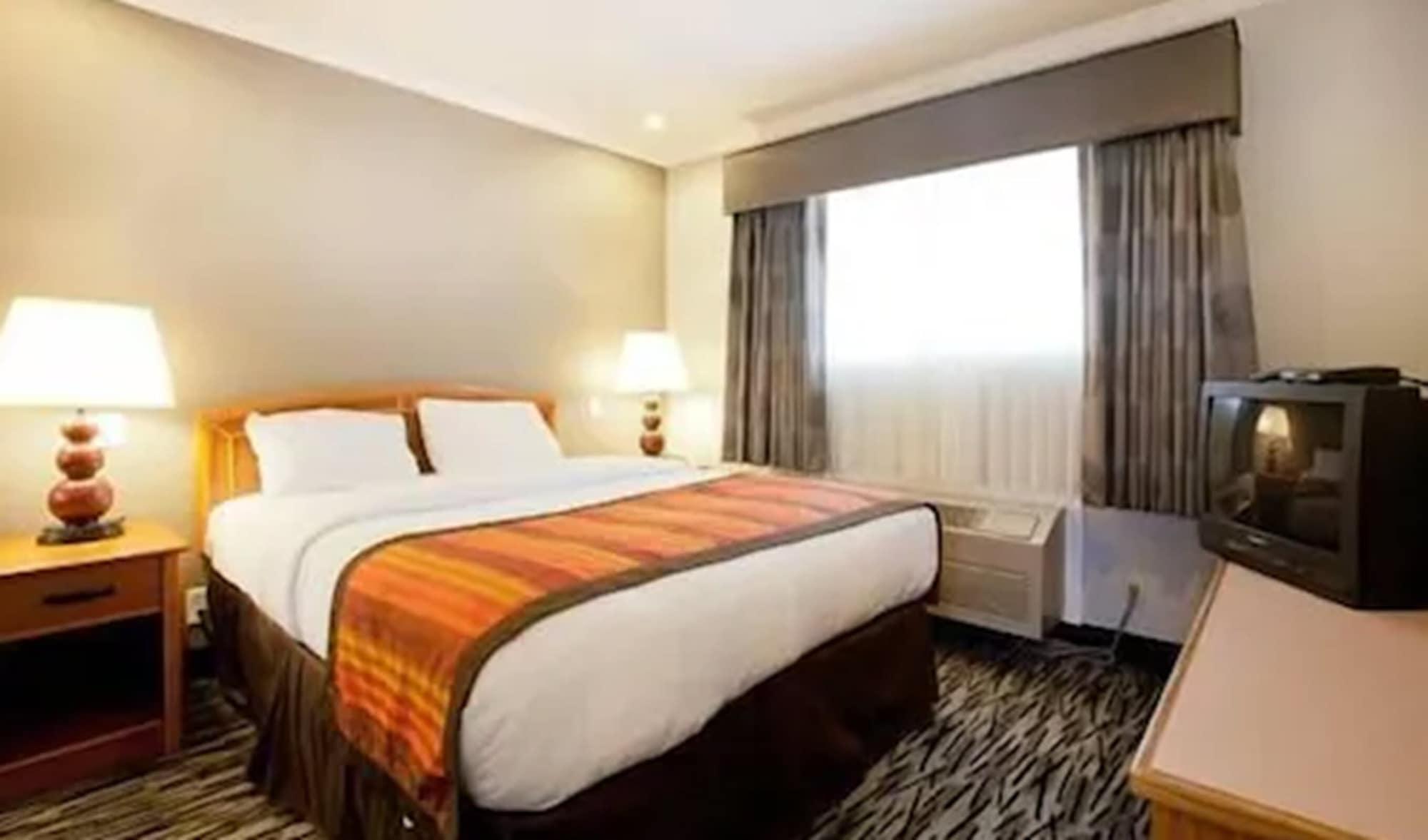 Hotel Parmani Palo Alto Bagian luar foto